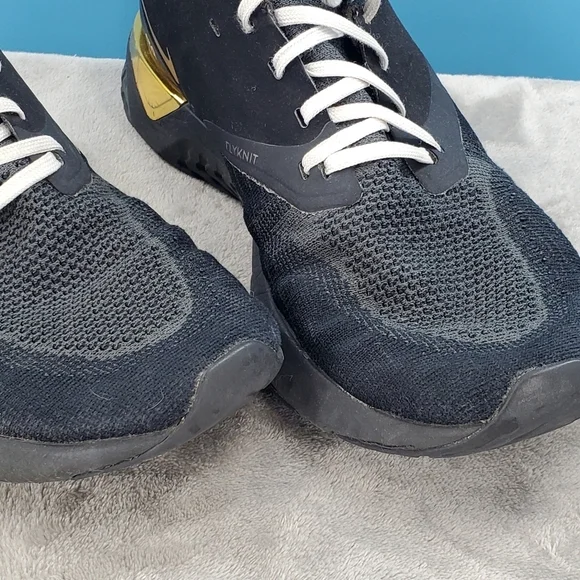 Nike black and gold Odyssey 11 flawed - Picture 15 of 16